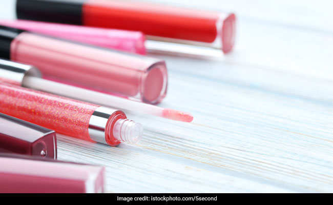 4 Trendy Lip Glosses You Need To Add To Your Beauty Kit