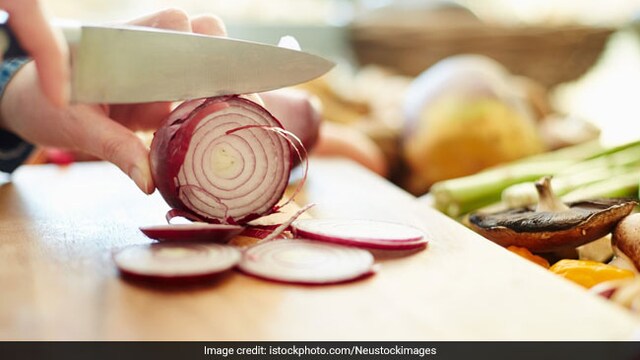 Onions are high in polyphenol compounds such as quercetin