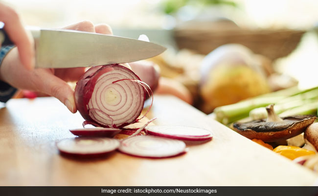 Onions are high in polyphenol compounds such as quercetin