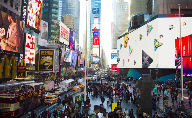 New York's Times Square To Become "Gun-Free Zone" As New Law Takes Effect