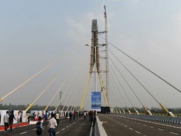 दिल्ली के सिग्नेचर ब्रिज पर लोहे की रॉड युवक की छाती में घुसी, मौके पर मौत दिल्ली के सिग्नेचर ब्रिज पर लोहे की रॉड युवक की छाती में घुसी, मौके पर मौत