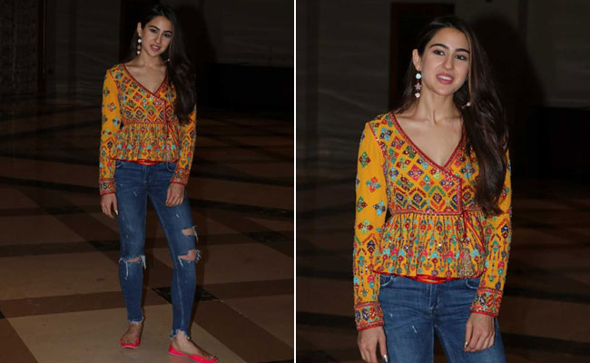 Get Sara Ali Khan's Gorgeous Makeup Look With These 4 Products