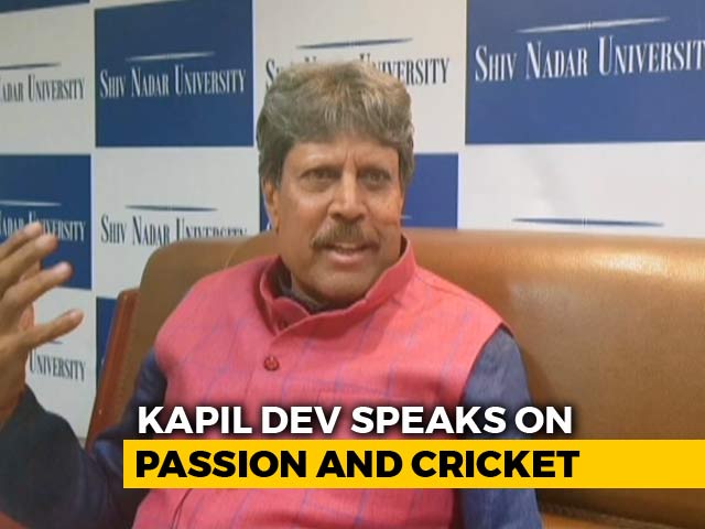 Everyone Still Expects MS Dhoni To Play Like A 20-Year-Old: Kapil Dev