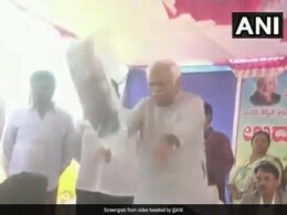 Watch: Karnataka Minister, In A 'Hurry', Throws Kits At Sportspersons Watch: Karnataka Minister, In A 'Hurry', Throws Kits At Sportspersons