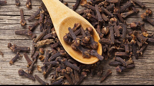 Weight loss tips: Cloves improve metabolism which enhances the weight loss process