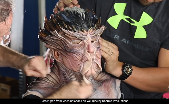 अक्षय कुमार को भयानक लुक में दिखने के लिए लगते थे 3 घंटे, बताई पूरी दास्तां; देखें Making Video