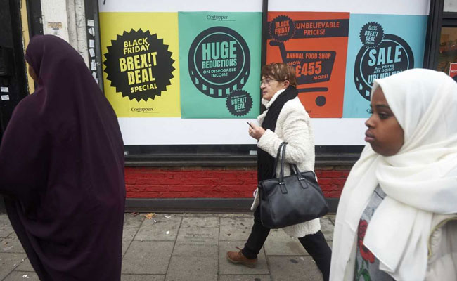 Anti-Brexit Black Friday Pop-Up Shops Offer Londoners "Worst Deal Ever"