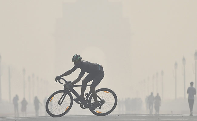 दिल्ली में 24 घंटे में 22 सिगरेट जितना प्रदूषण, न पीने वालों के भी होने लगे फेफड़े खराब