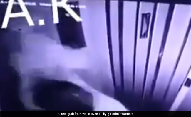 On Camera, Woman Beats, Robs 4-Year-Old Girl Inside Lift. Arrested