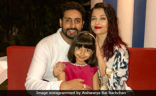 This Pic Of Aishwarya Rai Bachchan And Abhishek (With Aaradhya) Is Sweeter Than Any Gulab Jamun You'll Ever Have