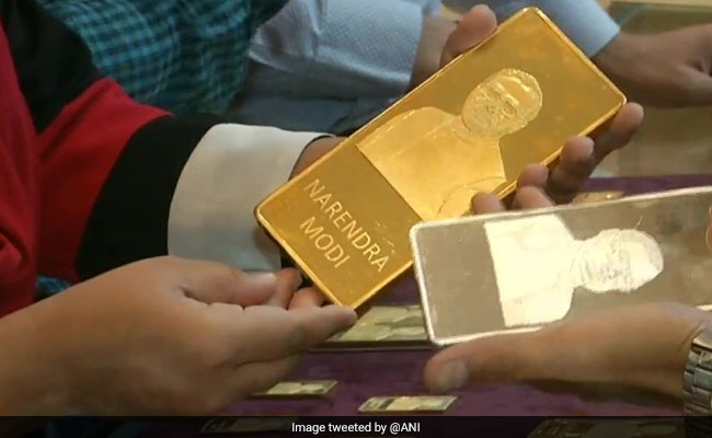 "Will Worship Modi Ji": Customer Buys Gold Bar With PM's Photo