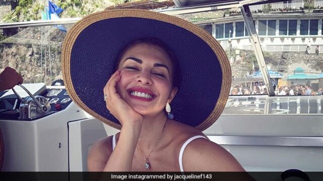 The secret behind Jacqueline Fernandez's glowing skin is drinking lots of water