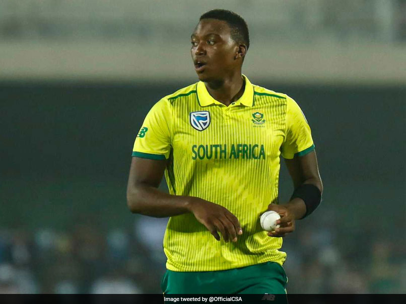 Lungi Ngidi Sends Hilarious Response To Netflix's "Lungi Dance" Post