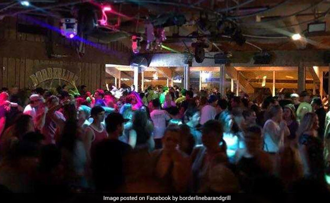 कैलिफोर्निया के बार में हुई गोलीबारी, 12 लोगों की मौत, हमलावर भी ढेर 