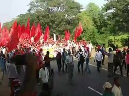 Singur To Kolkata: Farmers March For Industry, Jobs, Farming Fit Land Singur To Kolkata: Farmers March For Industry, Jobs, Farming Fit Land