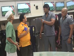 Taarak Mehta Ka Ooltah Chashmah: शो में आने वाला है बहुत बड़ा ट्विस्ट, क्या जेठालाल को हो रही फंसाने की साजिश? Taarak Mehta Ka Ooltah Chashmah: शो में आने वाला है बहुत बड़ा ट्विस्ट, क्या जेठालाल को हो रही फंसाने की साजिश?