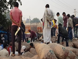 PMO ने प्याज की कम कीमत पाने वाले किसान का मनी ऑर्डर लौटाया, 750 kg प्याज के मिले थे 1064 रुपए PMO ने प्याज की कम कीमत पाने वाले किसान का मनी ऑर्डर लौटाया, 750 kg प्याज के मिले थे 1064 रुपए