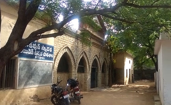 Andhra Teacher Allegedly Slits Teen's Throat For Rejecting His Advances