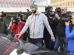 Barcelona Defender Gerard Pique Caught Driving With Invalid Licence, Fined 48,000 Euros Barcelona Defender Gerard Pique Caught Driving With Invalid Licence, Fined 48,000 Euros