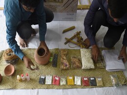 From Cow Urine To Booking Hindu Priest, The 38-Item Online "Funeral Kit" From Cow Urine To Booking Hindu Priest, The 38-Item Online "Funeral Kit"