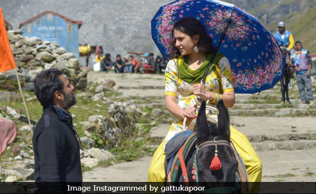 Sara Ali Khan's <i>Kedarnath</i> Director On Why 'Introducing A New Actor Is A Huge Responsibility'