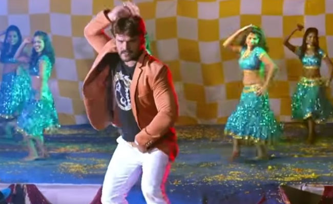 खेसारी लाल यादव ने स्टेज पर लगा दी आग, 'किरिया खा के कहिले' के Video ने मचाया कोहराम