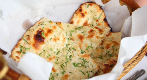 Watch: Move Over Aloo Paratha! Treat Your Family With This Delish Aloo Naan Instead