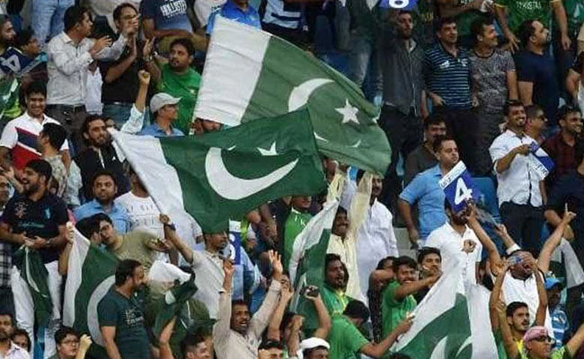 Women's World T20: आईसीसी ने 'नासमझ' पाकिस्‍तानी फैंस का ट्वीट करके यूं उड़ाया मजाक...