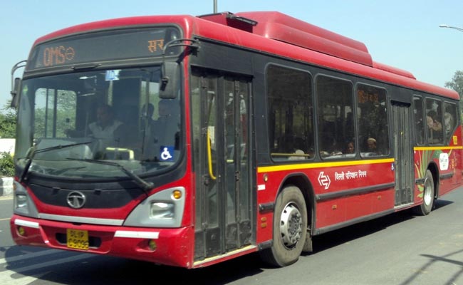1 Killed, 3 Injured As Delhi Bus Rams Into E-Rickshaws