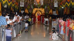 Hyderabad Doctor Donates Gold Crown Worth Rs 33 Lakh To Saibaba Temple