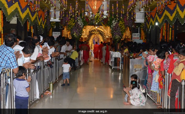 Hyderabad Doctor Donates Gold Crown Worth Rs 33 Lakh To Saibaba Temple