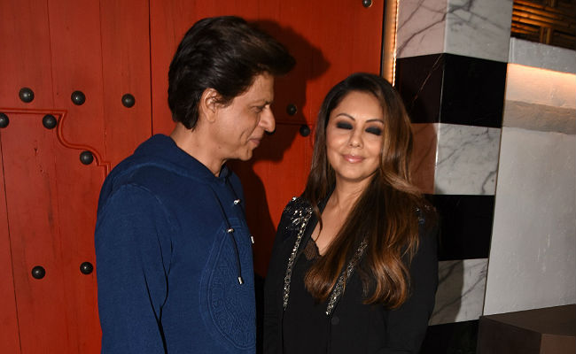 5 Pics Of Shah Rukh And Gauri Khan That Make Us Believe In True Love