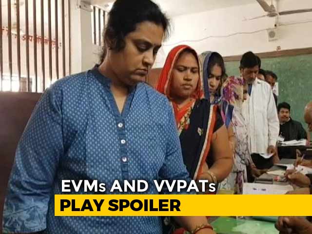 Glitches In Electronic Voting Machines Make Voters Wait In Madhya Pradesh