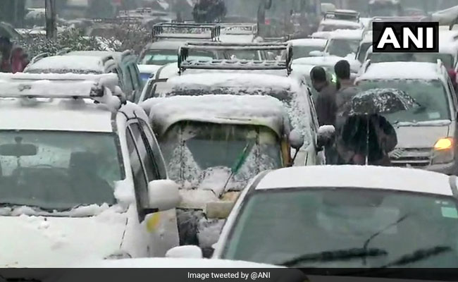 Power Breakdown In Kashmir After Heavy Snow, Hospitals Affected