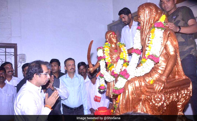 Uddhav Thackeray Visits Shivneri Fort, Collects Soil For Ayodhya Tour