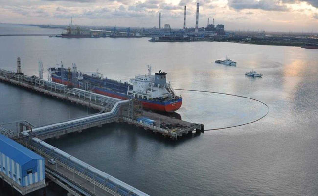 Oil Spill At Port Near Chennai Leaks 2 Tonnes Of Fuel Into Sea