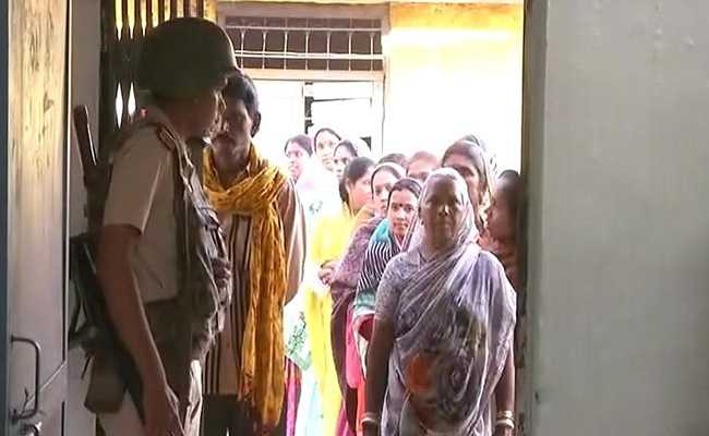 छत्तीसगढ़ विधानसभा चुनाव 2018 : पहले चरण में 18 सीटों के लिए मतदान खत्‍म, 70% हुई वोटिंग