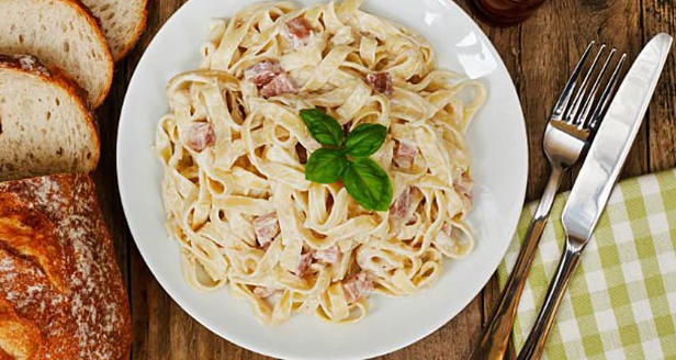 Cooking Tips: How To Make Restaurant-Style White Sauce Pasta At Home&nbsp;
