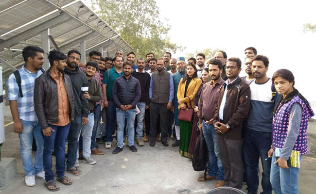 जामिया मिल्लिया इस्लामिया विश्वविद्यालय की वर्कशॉप में प्रोफेसर ने बताया- क्यों देश के लिए जरूरी है सोलर एनर्जी