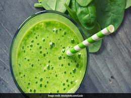 Healthiest Way To Consume Spinach Is In Smoothies Or Juices: 3 Spinach Smoothie Recipes To Try! Healthiest Way To Consume Spinach Is In Smoothies Or Juices: 3 Spinach Smoothie Recipes To Try!