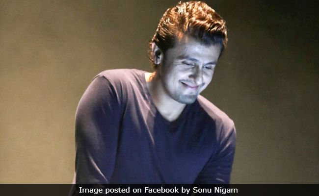 Sonu Nigam Accuses Media Of Missing The Point Of His 'Better Off In Pakistan' Comment