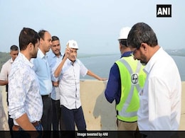 Ailing Manohar Parrikar Inspects Goa Bridge, Photo Draws Sharp Reactions Ailing Manohar Parrikar Inspects Goa Bridge, Photo Draws Sharp Reactions