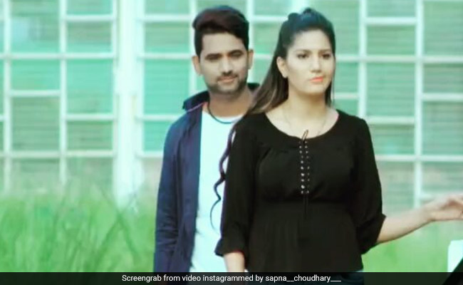 सपना चौधरी ने कुछ इस अंदाज में दिखाया SWAG, 'बोल तेरे मीठे-मीठे...' गाने पर यूं किया वॉक; देखें Video