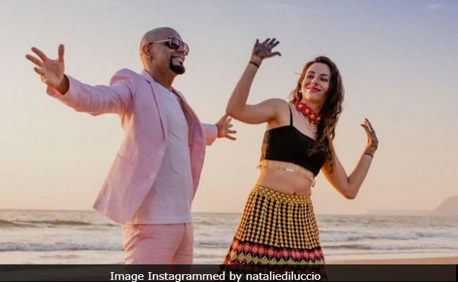 Raghu Ram And Natalie Di Luccio Post Dreamy Pics From Their <i>Mehendi</i> Ceremony