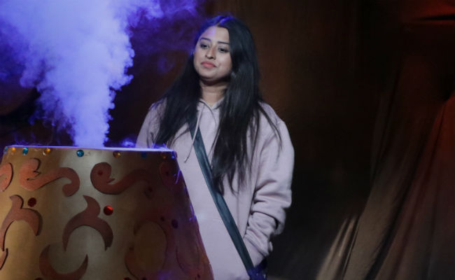 <i>Bigg Boss 12</i>, Day 86, Written Update: Somi Khan, Rohit Suchanti, Karanvir Bohra Get Nominated After A Tough Task