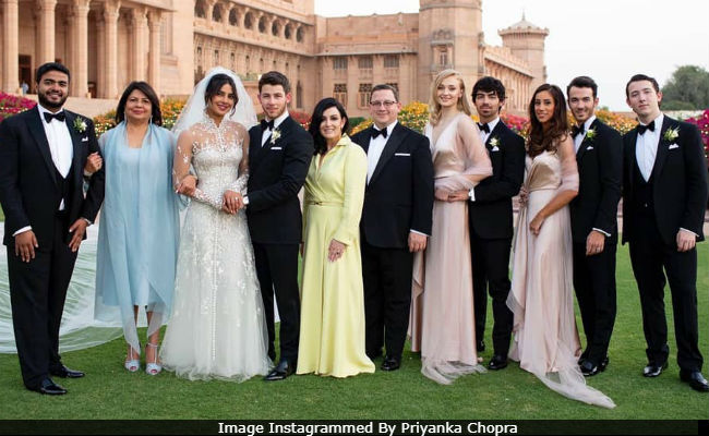 Priyanka Chopra And Nick Jonas Post New Pics From Their Wedding