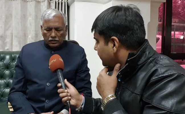 राजीव गांधी पर AAP में रार: अलका लांबा के समर्थकों ने लिखी केजरीवाल को चिट्ठी, विधानसभा अध्यक्ष बोले- मैंने जनरैल को टोका भी था