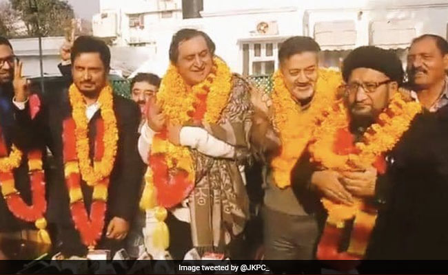 Ex-Lawmaker, 6 Others Join Sajad Lone's Peoples Conference In Jammu