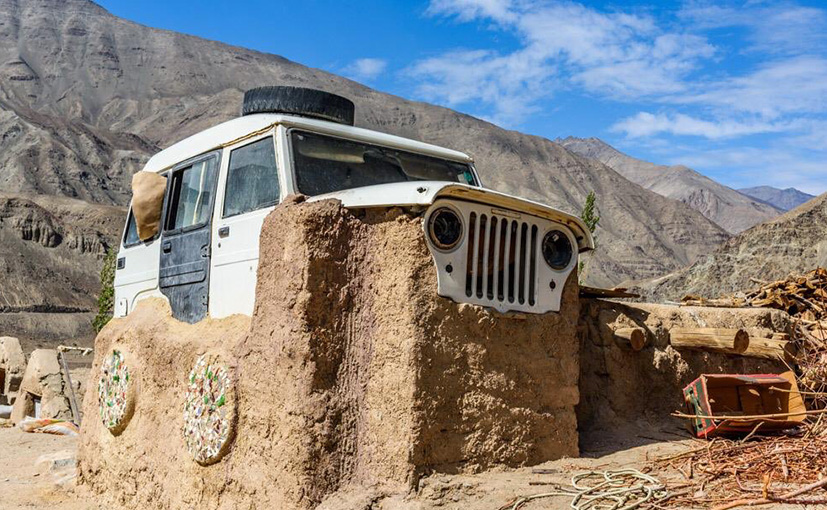 There's A Home With A Mahindra Jeep Roof In Ladakh!