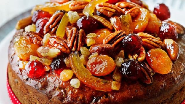 Merry Christmas 2018: We bet none of us can't get tired of admiring Christmas treats.